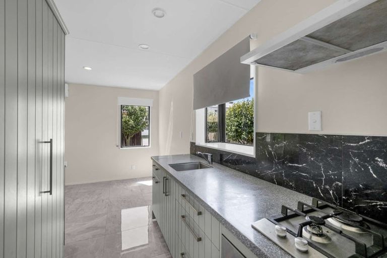 Photo of property in 1112 Francis Hicks Avenue, Camberley, Hastings, 4120