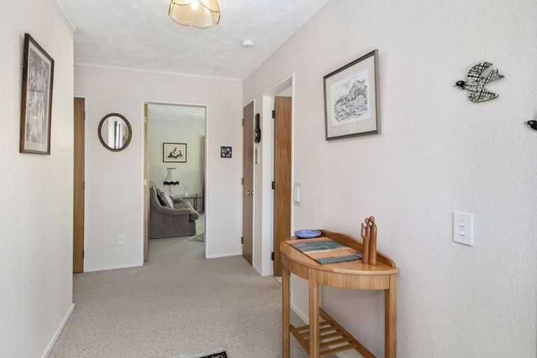 Photo of property in 5 Cedar Drive, Paraparaumu Beach, Paraparaumu, 5032