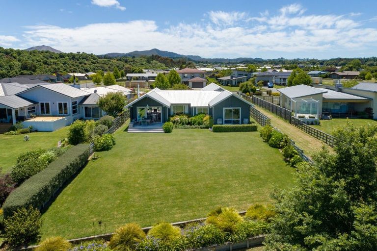 Photo of property in 9 Pukeko Way, Kinloch, Taupo, 3377