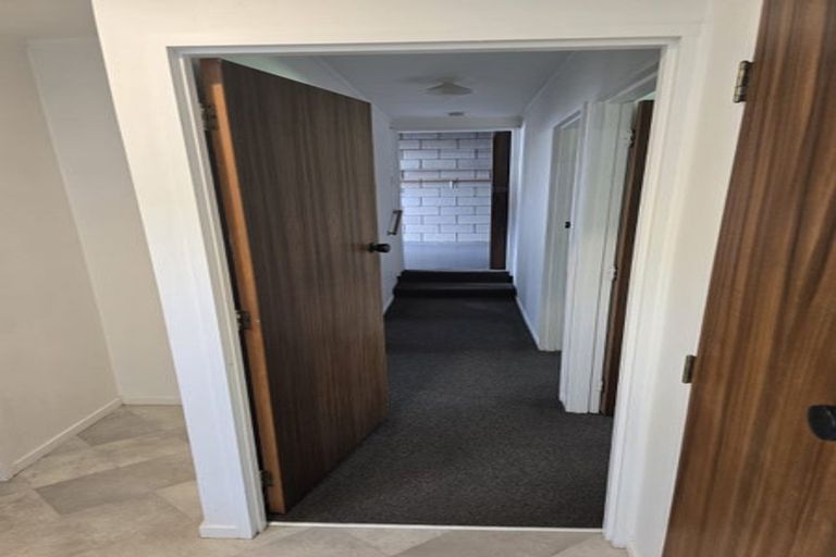 Photo of property in 2/20 Roulston Street, Pukekohe, 2120