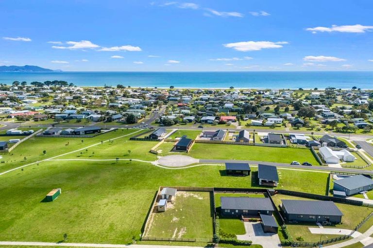 Photo of property in 7 Riria Way, Matarangi, 3592