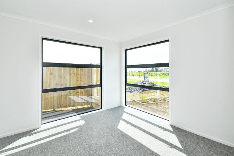 Photo of property in 3a Uatoto Road, Clarks Beach, 2122