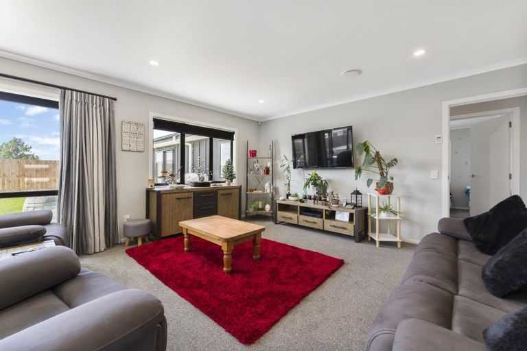 Photo of property in 1 Wescombe Grove, Feilding, 4702