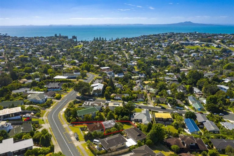 Photo of property in 2/92 Glamorgan Drive, Torbay, Auckland, 0630