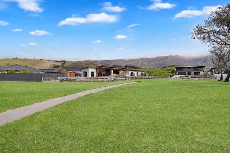 Photo of property in 54 Stratford Drive, Mount Pisa, Cromwell, 9383