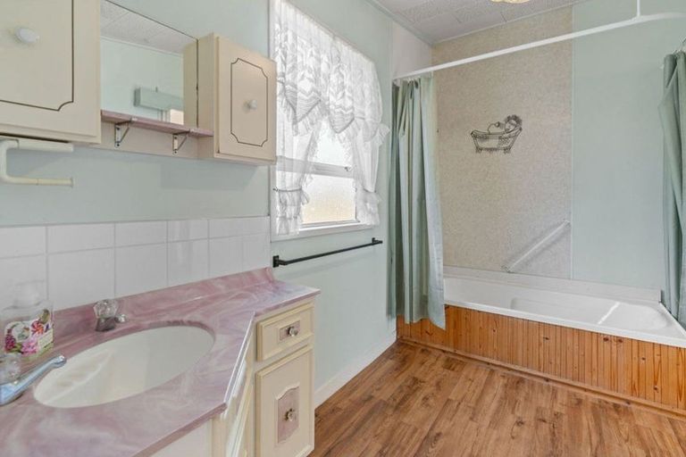 Photo of property in 10 Buchanans Road, Sockburn, Christchurch, 8042