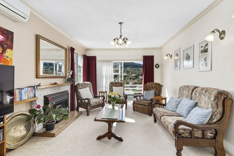 Photo of property in 353 Main Road, Tawa, Wellington, 5028
