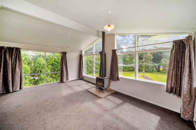 Photo of property in 21 Manawapou Road, Hawera, 4610