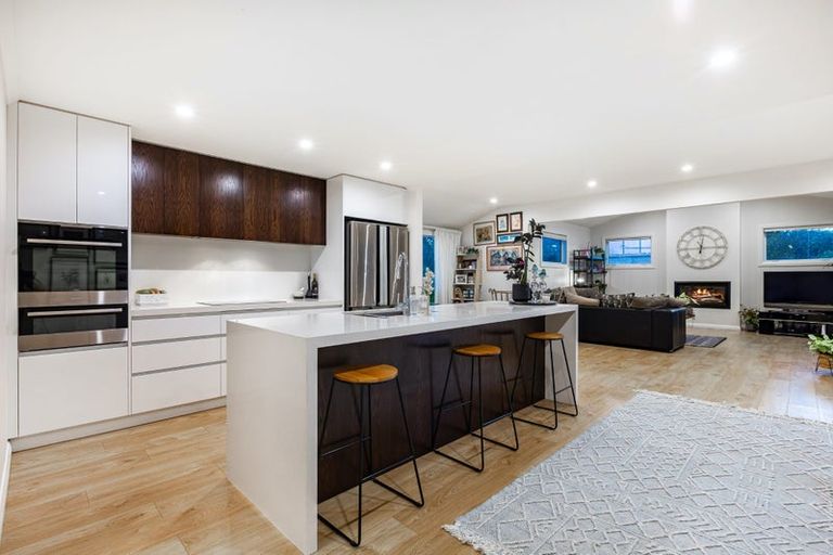 Photo of property in 18 Colin Grove, Hutt Central, Lower Hutt, 5010