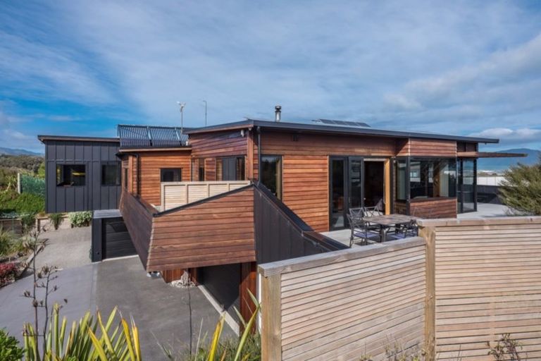 Photo of property in 88a Paetawa Road, Peka Peka, Waikanae, 5391