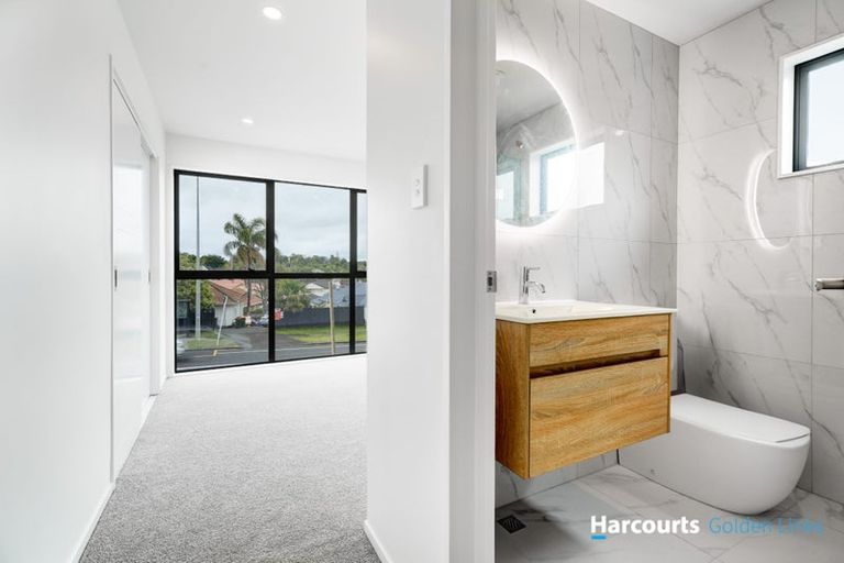 Photo of property in 4/800 Chapel Road, Northpark, Auckland, 2016