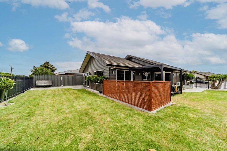 Photo of property in 33 Mcnaughton Place, Onekawa, Napier, 4110