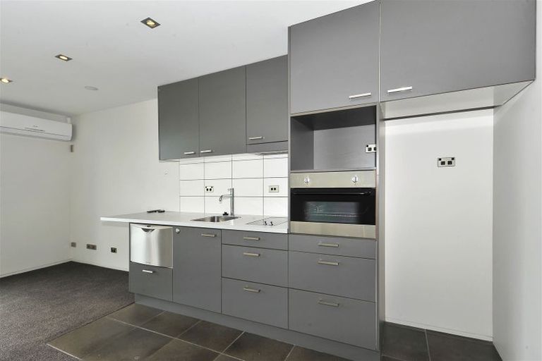 Photo of property in 8/8a Settlers Crescent, Ferrymead, Christchurch, 8023