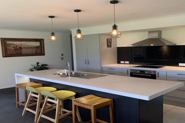 Photo of property in 1 Sunhaven Cove, Cromwell, 9310