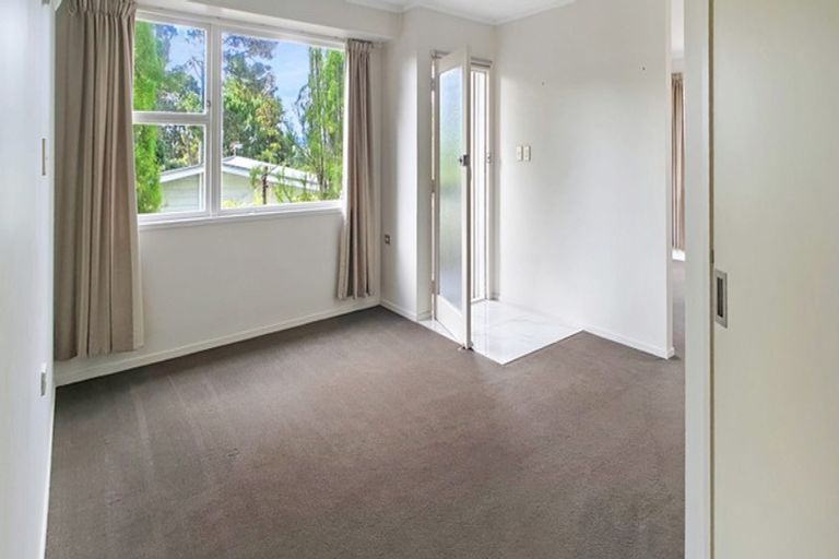 Photo of property in 50 Rehia Road, Massey, Auckland, 0614