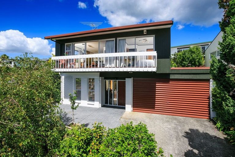 Photo of property in 1/2 Hume Drive, Hillcrest, Auckland, 0627