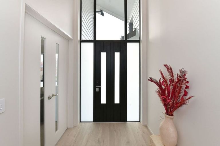 Photo of property in 9 Pheasant Close, Stanmore Bay, Whangaparaoa, 0932