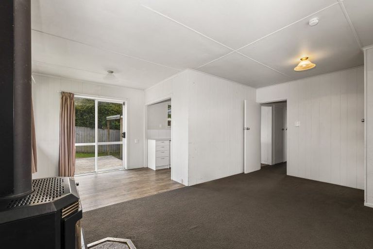 Photo of property in 15 Ross Road, Western Heights, Rotorua, 3015