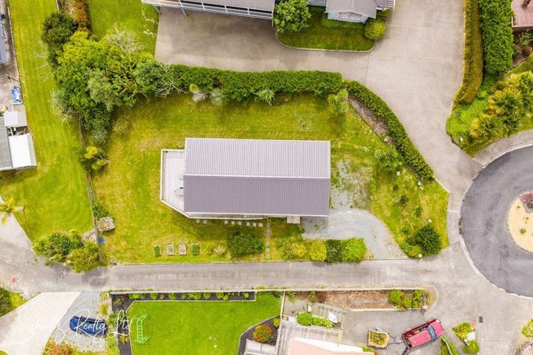 Photo of property in 15 Ash Grove, Maungaturoto, 0520