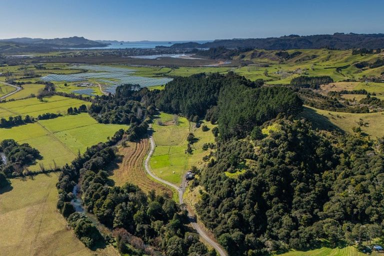Photo of property in 2928c Tairua Whitianga Road, Kaimarama, Whitianga, 3591