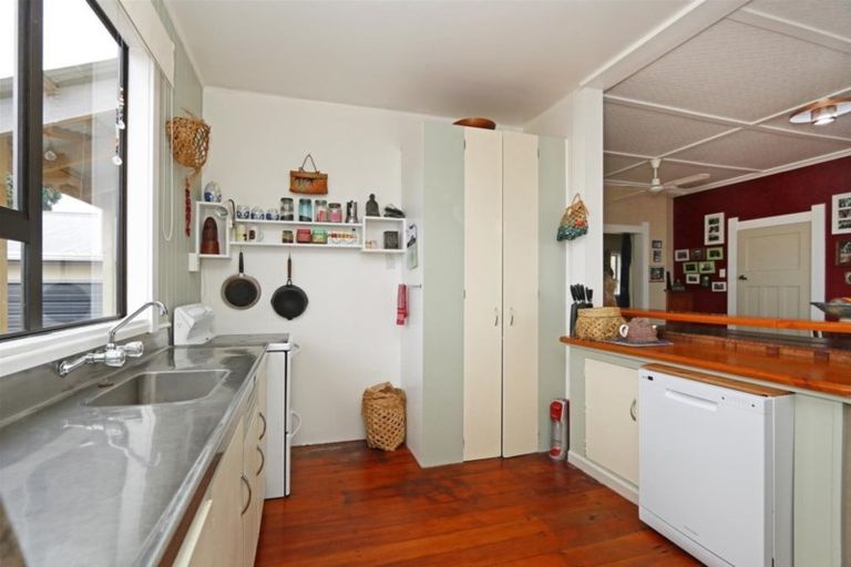 Photo of property in 58 Fox Street, Opunake, 4616