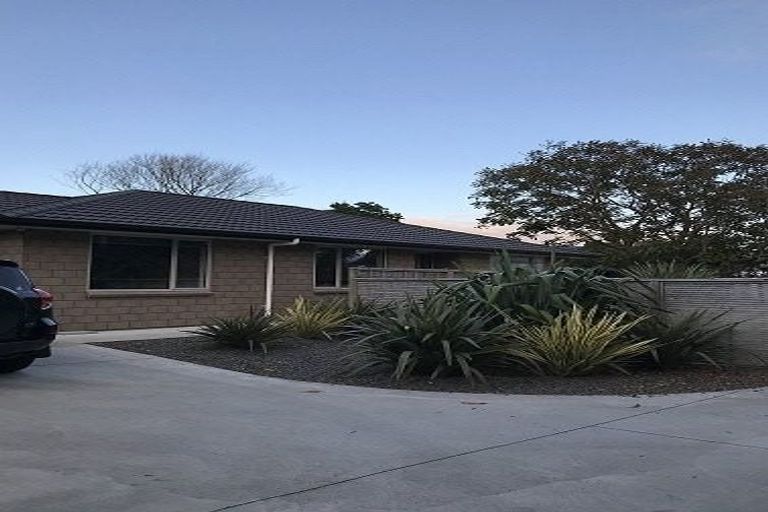 Photo of property in 16 Kowhai Grove, Raumati Beach, Paraparaumu, 5032