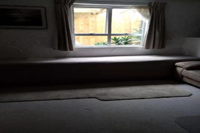 Photo of property in 208 Don Buck Road, Massey, Auckland, 0614