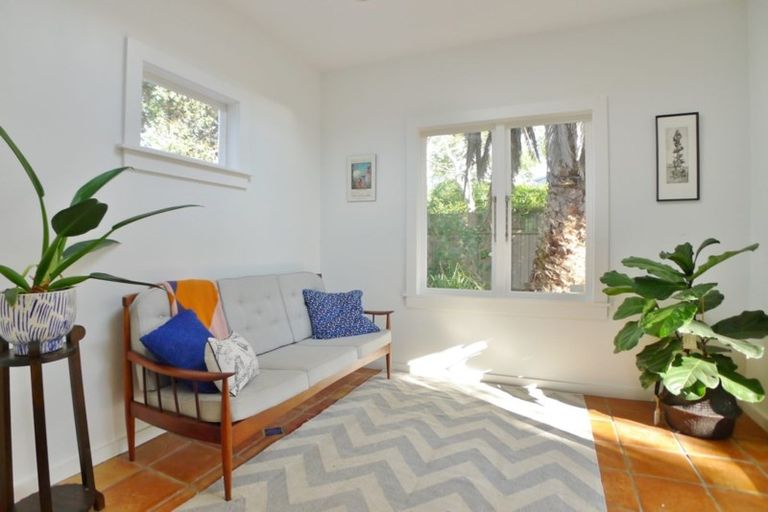 Photo of property in 29 Stafford Road, Northcote Point, Auckland, 0627