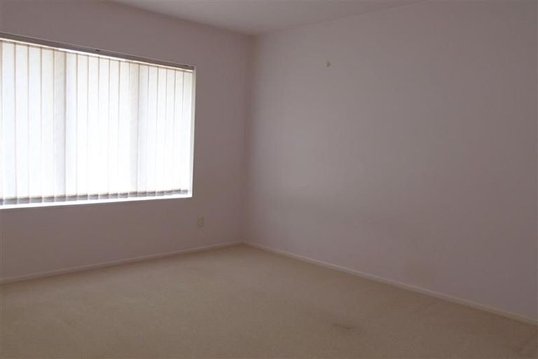 Photo of property in 40 Langana Avenue, Browns Bay, Auckland, 0630