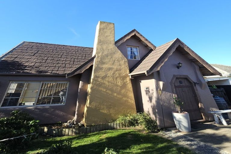 Photo of property in 8 Rosedale Place, Levin, 5510