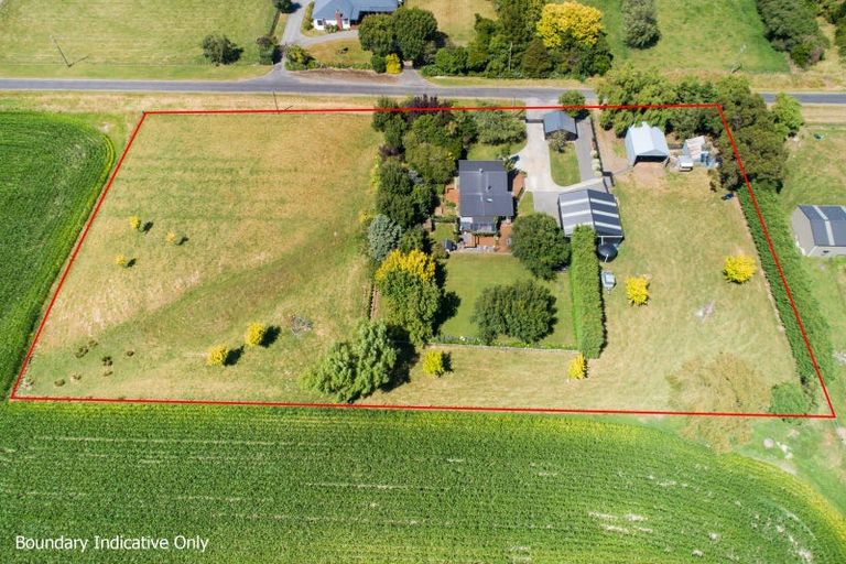 Photo of property in 807 Kaimatarau Road, Rongotea, Palmerston North, 4473