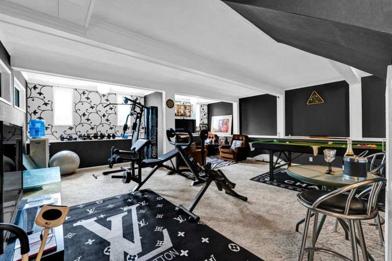 Photo of property in 19 Dives Avenue, Hawera, 4610