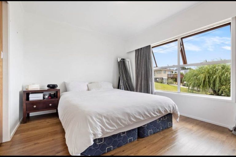 Photo of property in 2/20 Nigel Road, Browns Bay, Auckland, 0630