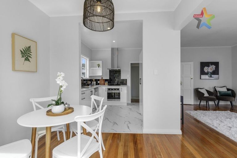 Photo of property in 16 Purser Grove, Fairfield, Lower Hutt, 5011