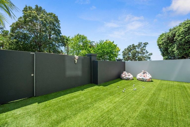 Photo of property in 175h Hurstmere Road, Takapuna, Auckland, 0622