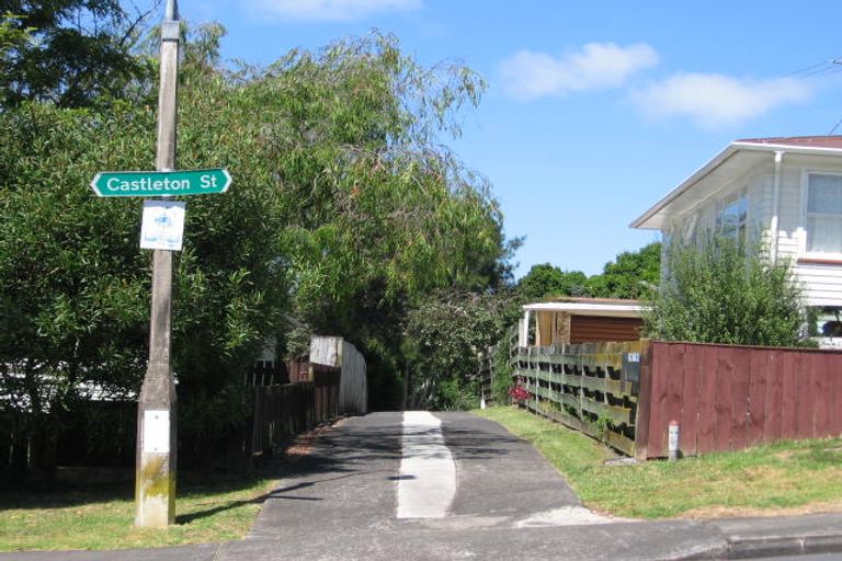 Photo of property in 11 Castleton Street, Birkdale, Auckland, 0626