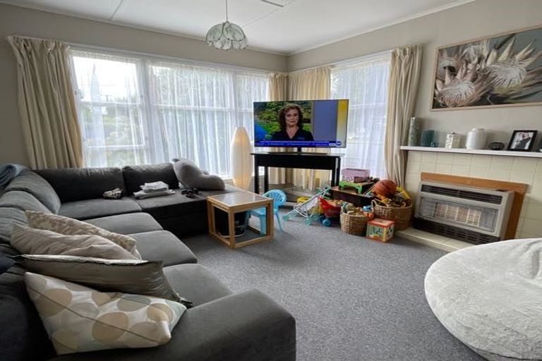 Photo of property in 92 Queen Street West, Levin, 5510