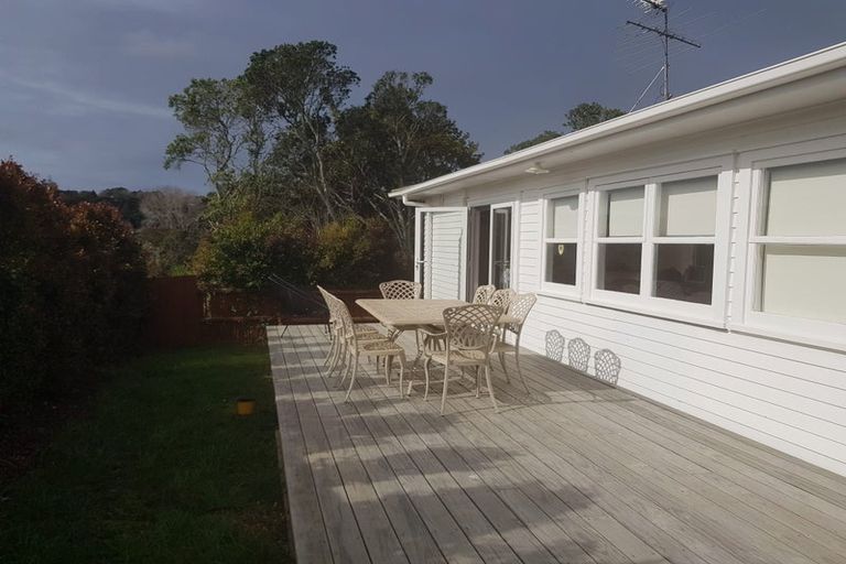 Photo of property in 26 Eskdale Road, Birkdale, Auckland, 0626