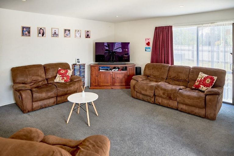 Photo of property in 37 Waiuta Street, Titahi Bay, Porirua, 5022