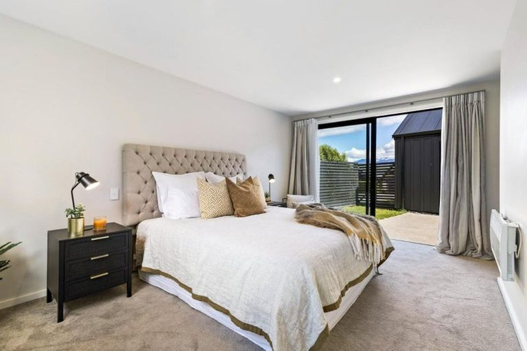 Photo of property in 35 Rannoch Drive, Jacks Point, Queenstown, 9371
