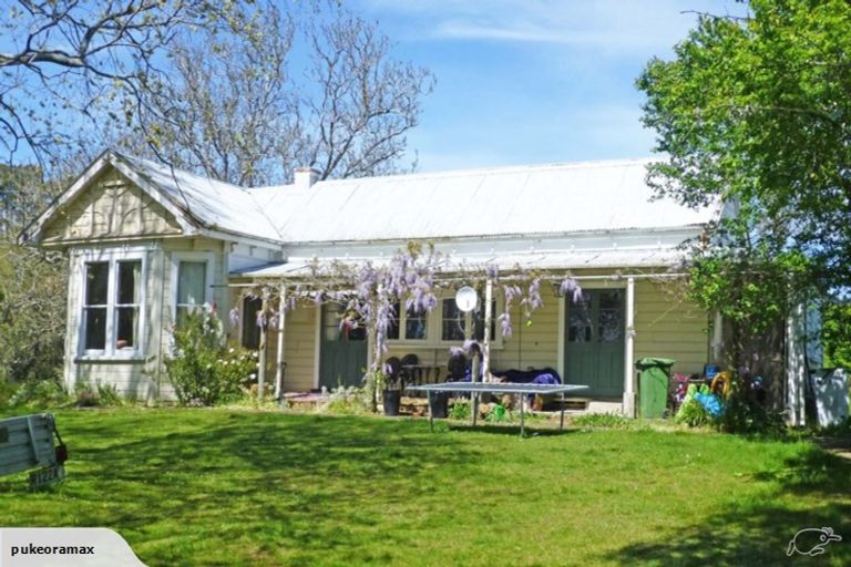 Photo of property in 208 Pukeora Scenic Road, Waipukurau, 4281