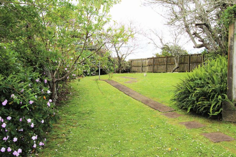 Photo of property in 4 Lympne Lane, Mangere, Auckland, 2022