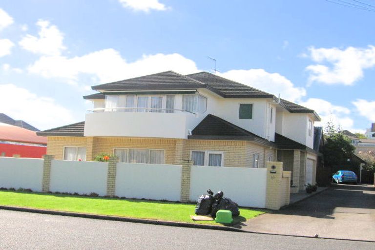 Photo of property in 2/16 Hattaway Avenue, Bucklands Beach, Auckland, 2012