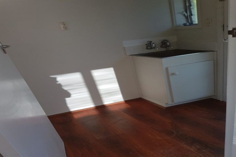 Photo of property in 2/61 Chartwell Avenue, Glenfield, Auckland, 0629