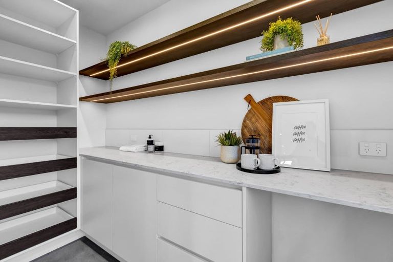 Photo of property in 54 Fernbrook Drive, Hurworth, New Plymouth, 4310