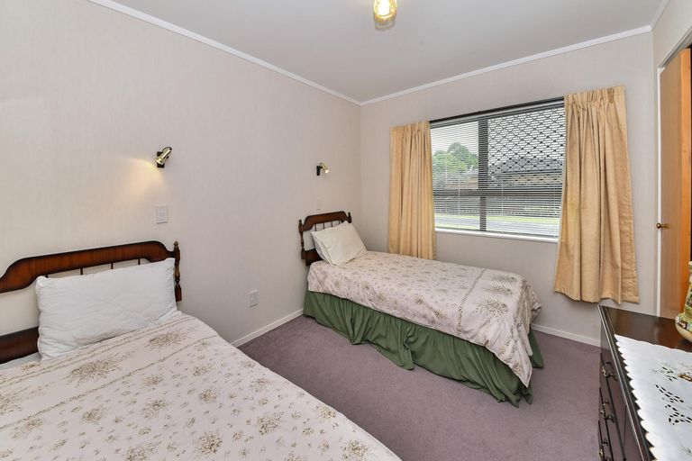 Photo of property in 1/12 Wellington Street, Papakura, 2110