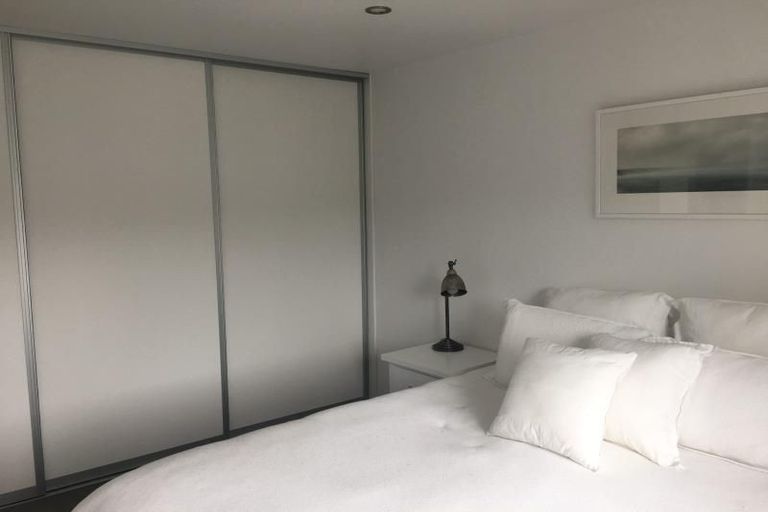 Photo of property in 3/12 Agra Crescent, Khandallah, Wellington, 6035