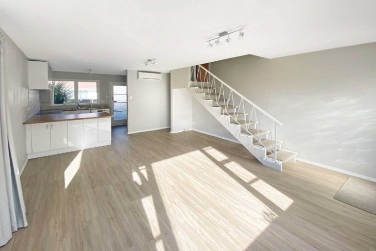 Photo of property in 1/11 Division Street, Riccarton, Christchurch, 8041