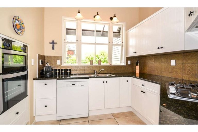 Photo of property in 11 Fairway Drive, Kerikeri, 0230