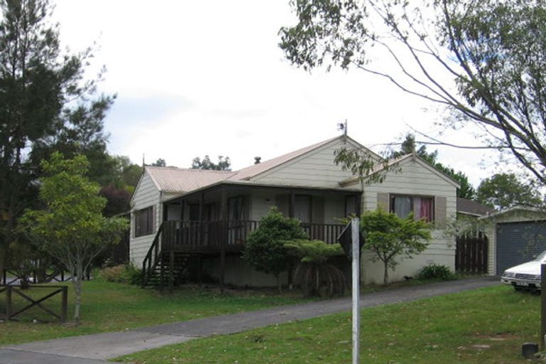 Photo of property in 2/86a West Drive, West Harbour, Auckland, 0618